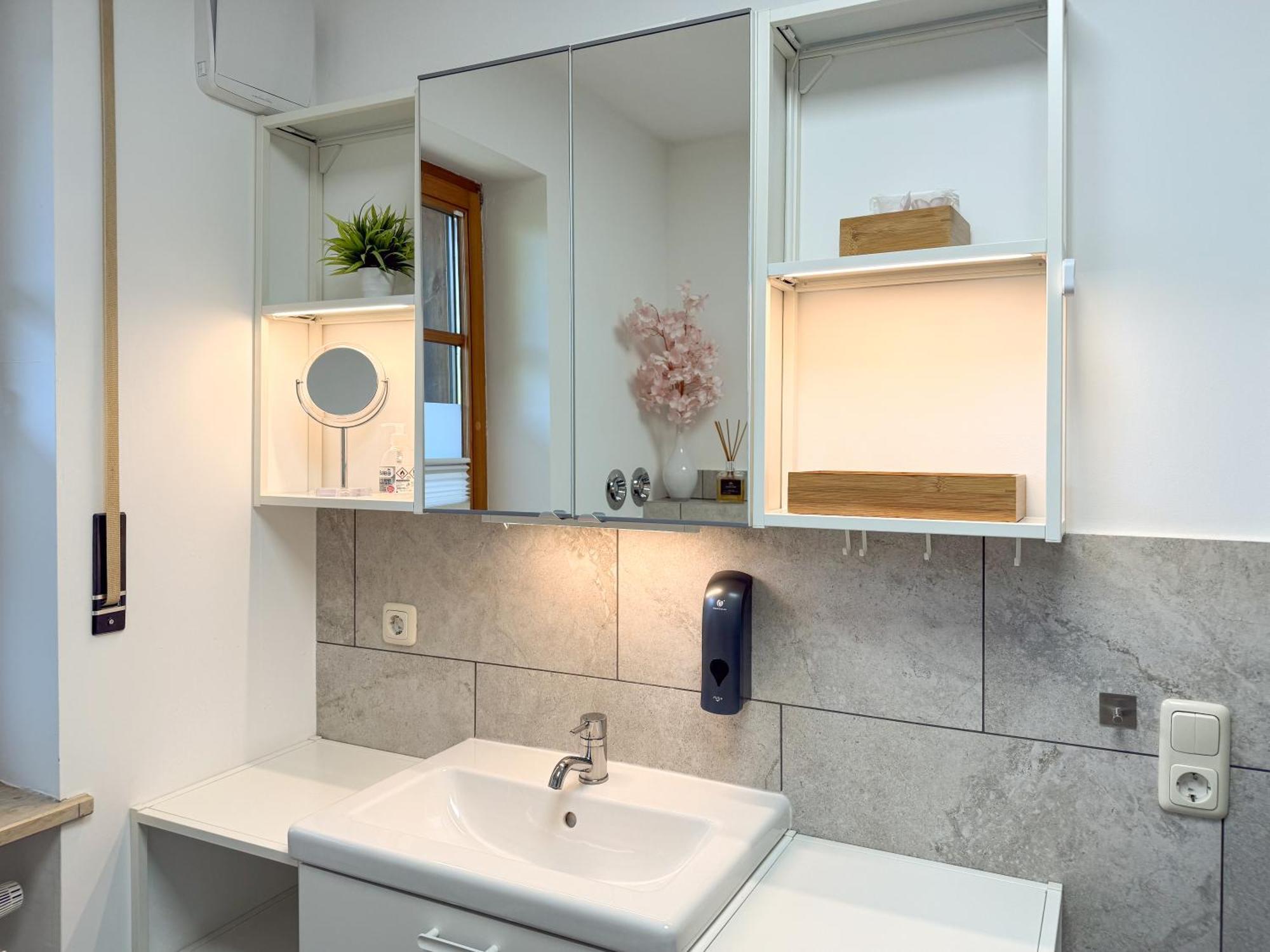 Apartment Wohlfuehlplatzl - Urgemuetlich & Ruhig Vogtareuth Exteriér fotografie